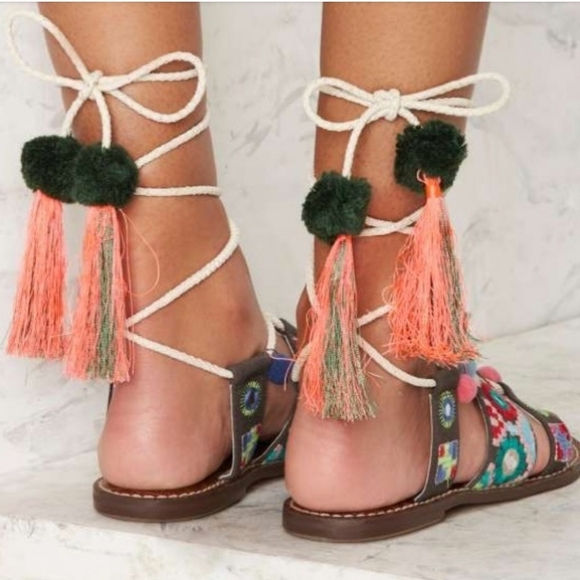 Sam Edelman Gretchen Gladiators 6.5 anthropologie embroidered tassel sandals - Picture 7 of 9